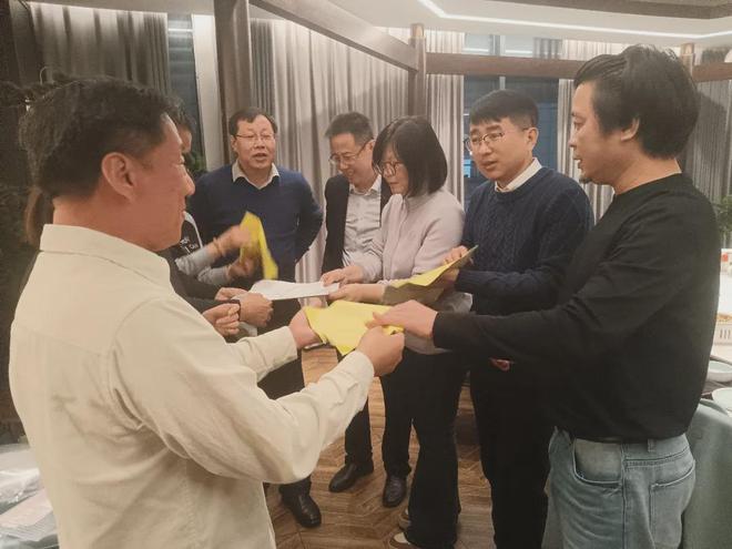 料冀粤沪三地产学研纺织人再聚首球盟会网页登录为了这种新型面(图4)