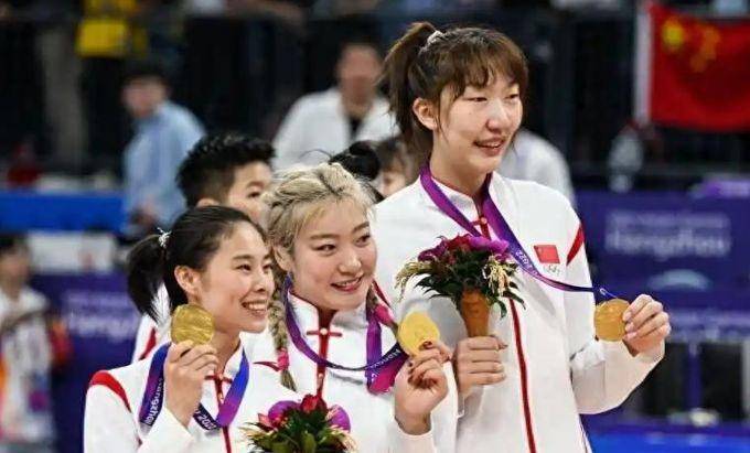 最坏处境或退出国家队球迷期盼王芳出手调整球盟会身陷舆论风波中国女篮核心李梦被点名(图9)