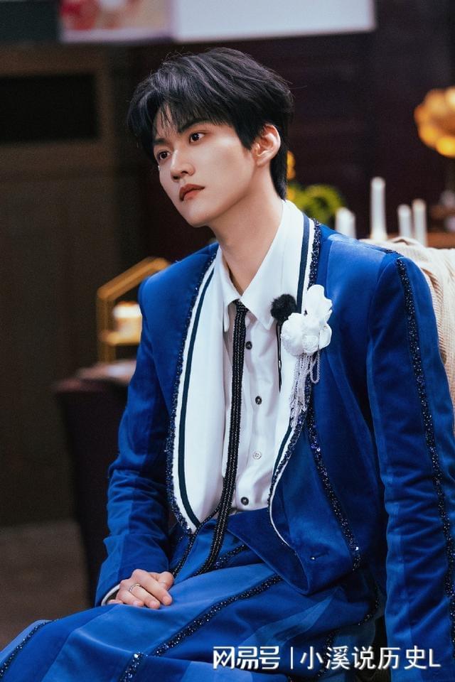 亲爹被爆是老赖1亿欠款还未还继黄杨钿甜后嘉行又塌一个！(图12)