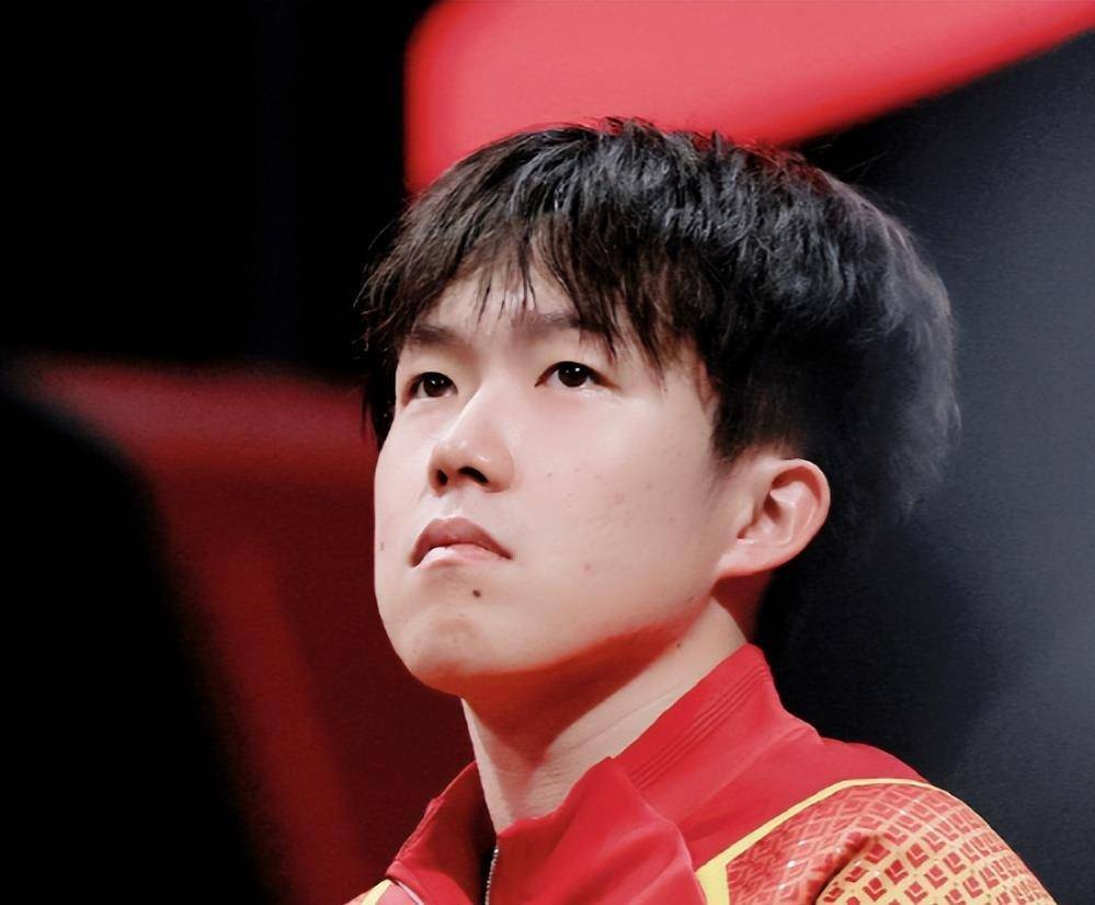 的一幕发生央视锐评一针见血网友吵翻了！王楚钦参加联谊会不到24小时令人痛心(图6)